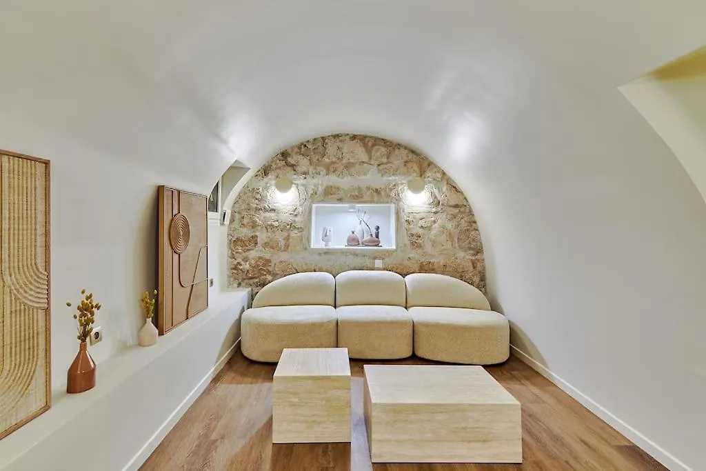 Apartment Le Marais Place Des Vosges By Prestige