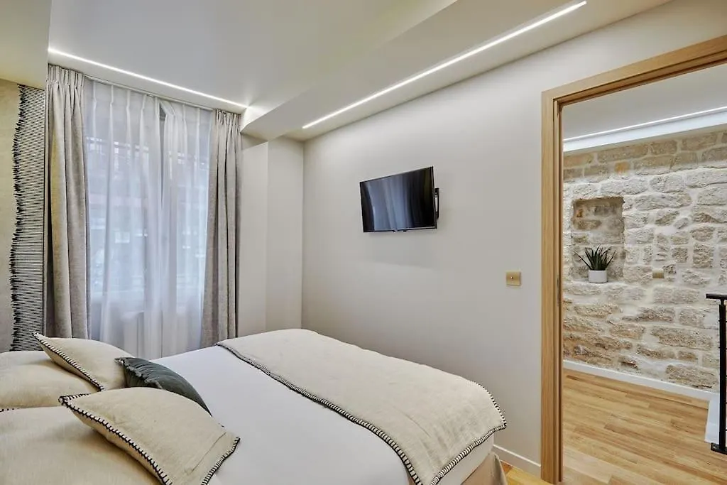 Le Marais Place Des Vosges By Prestige Paris